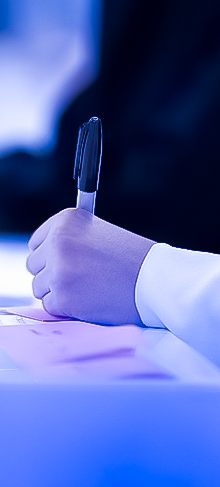 تدوين الأفكار خلال جلسة عمل